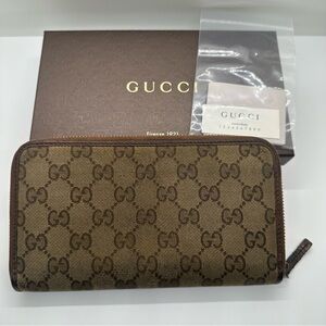 Gucci | Monogram Canvas Margaux Calfskin Leather Lovely Zip Around Wallet